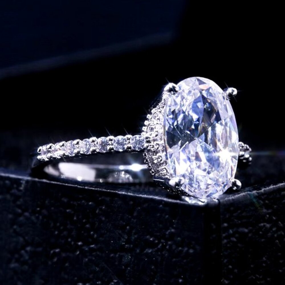 π Stunning 2.50ctw Oval Diamond Engagement / Promise Ring 18k White Gold π - Picture 6 of 6